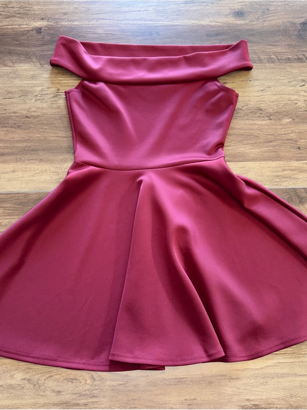 Boohoo Off-the-Shoulder Dress – US Size 8 | Gorgeous Fall Wedding Guest Dress